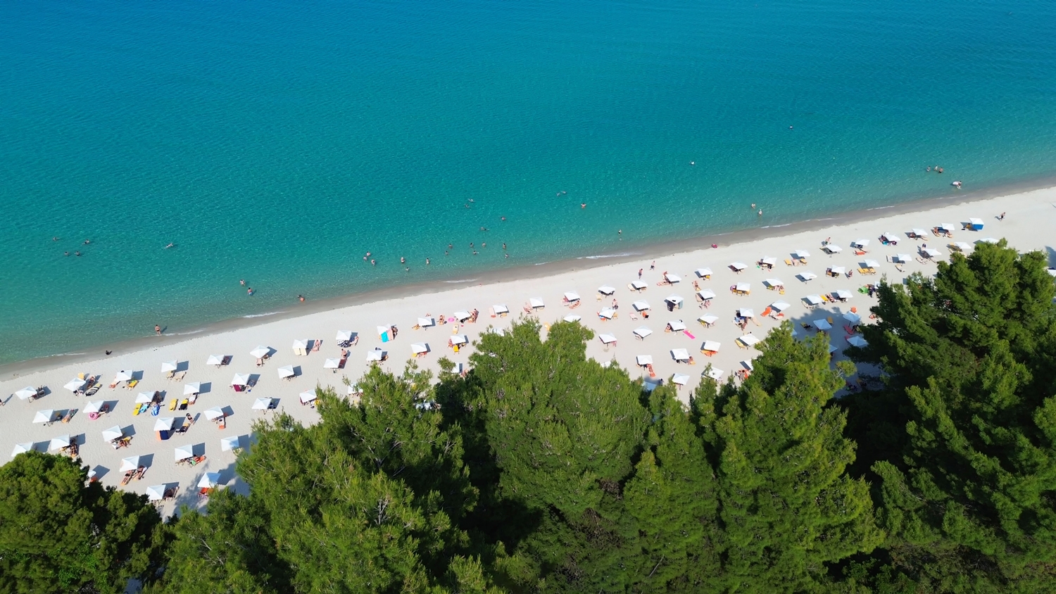 5 najboljih plaža na Halkidikiju za porodice sa decom: Plitko more, sitan pesak i bezbrižno letovanje